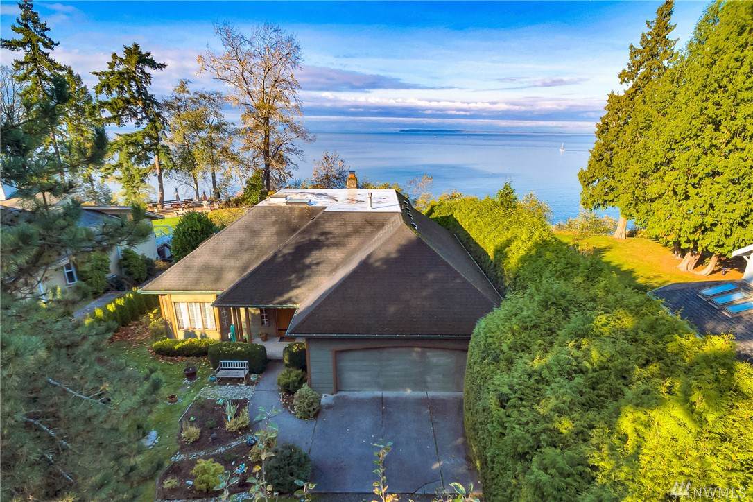 8613 Semiahmoo Dr - Photo 1