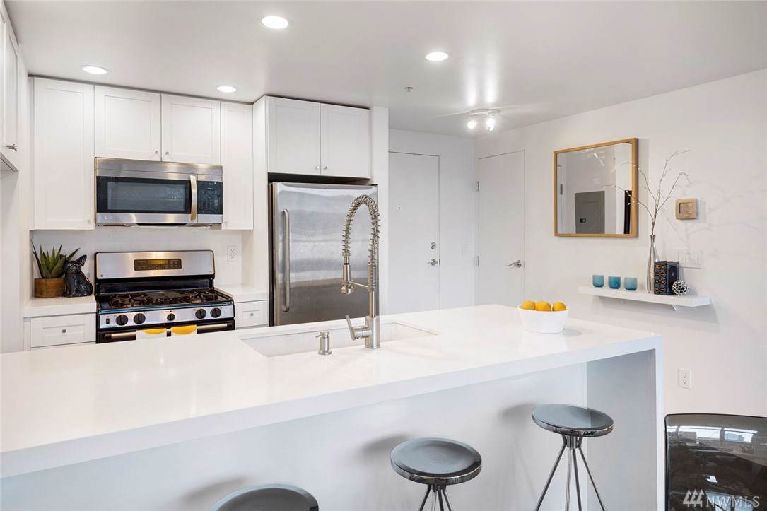 1420 Terry Ave - Photo 1