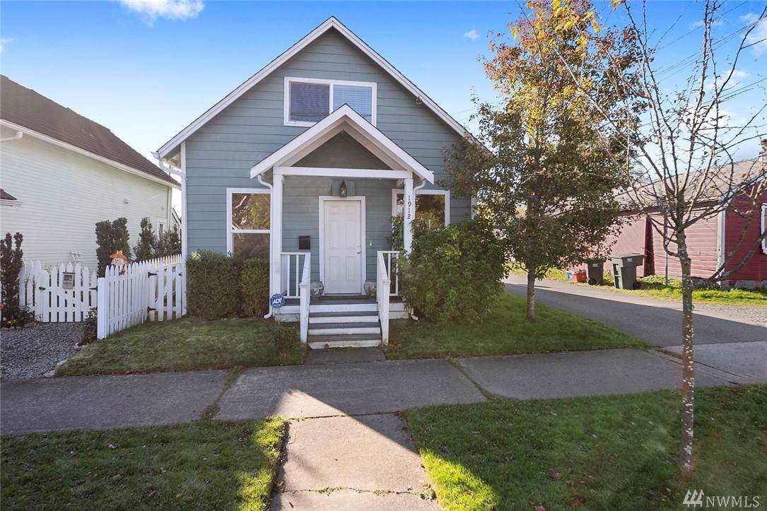 1912 23rd St - Photo 1