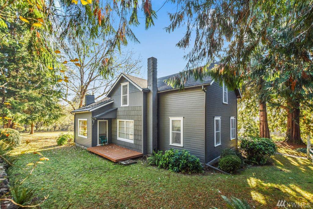 235 Spruce Creek Rd - Photo 1