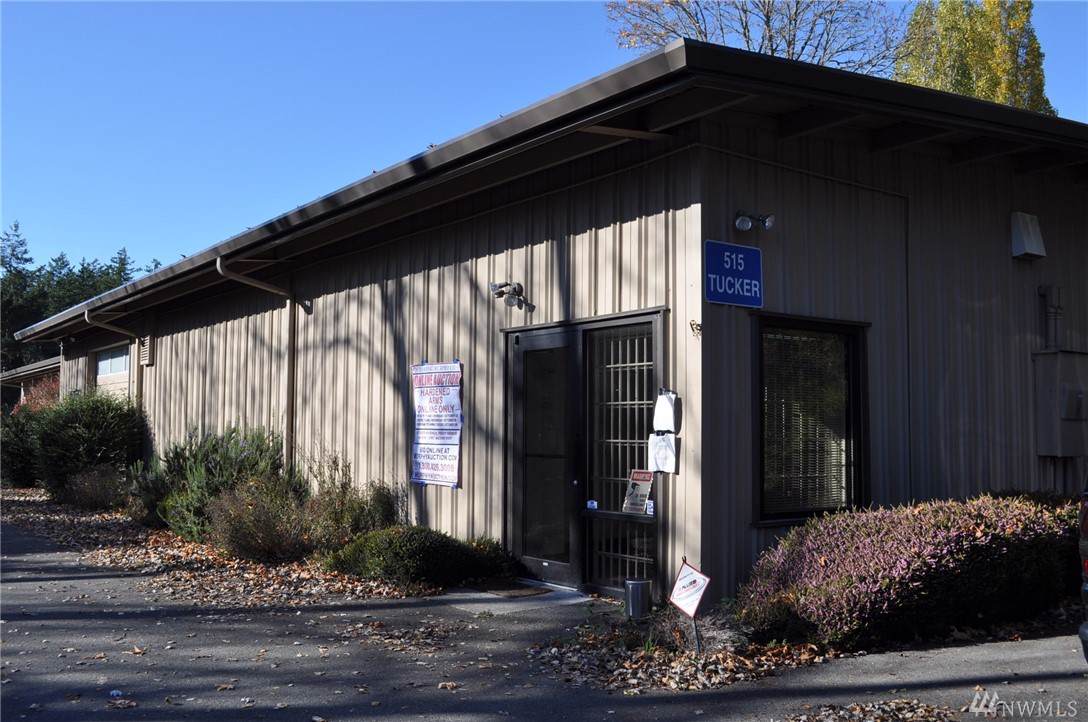515 Tucker Ave - Photo 1