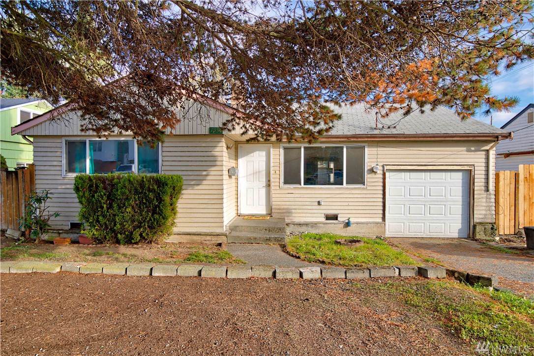 7934 48th Ave - Photo 1