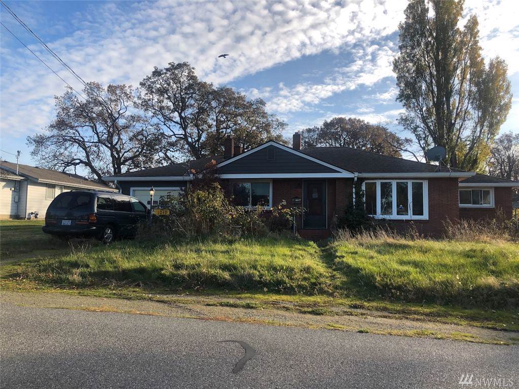 1049 6th Ave - Photo 1