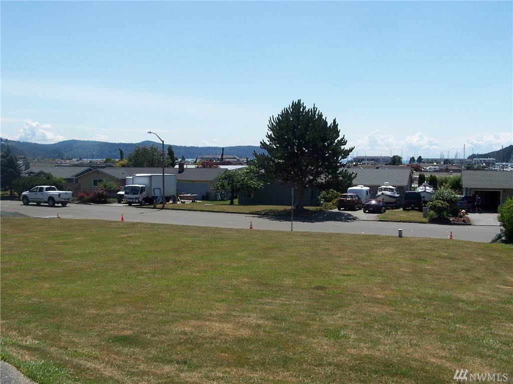 5412 Kingsway - Photo 1