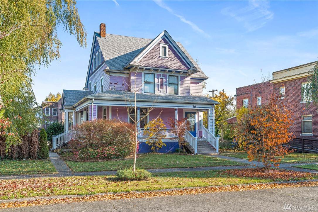 704 Washington Ave - Photo 1