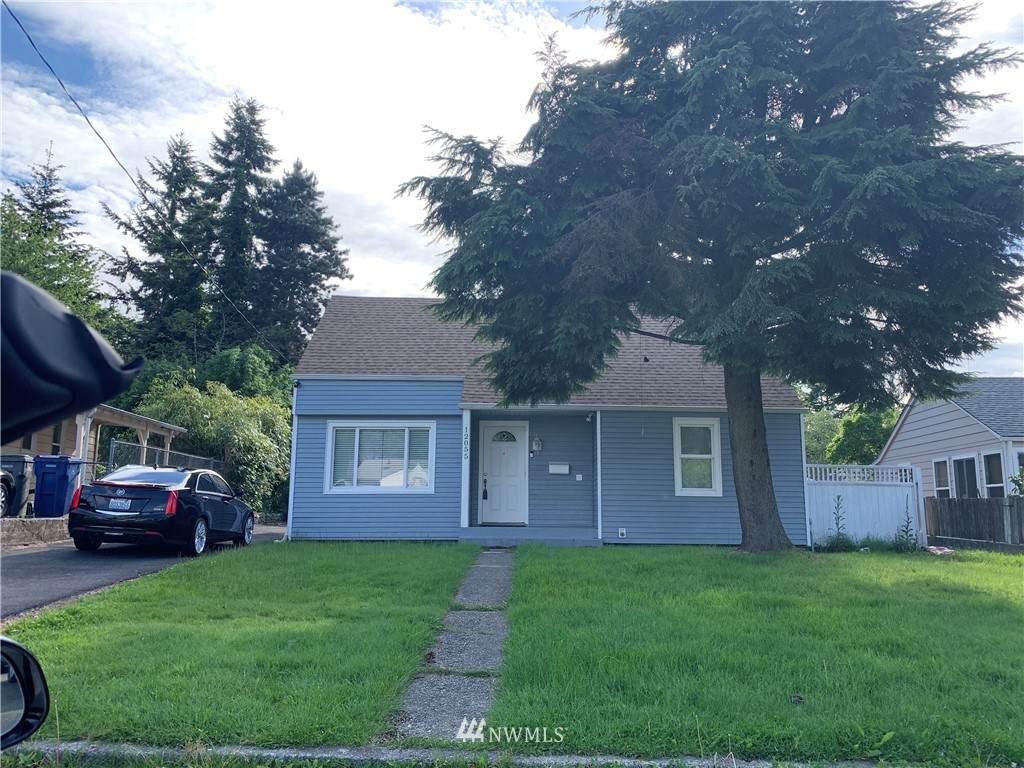 12055 69th Avenue - Photo 1