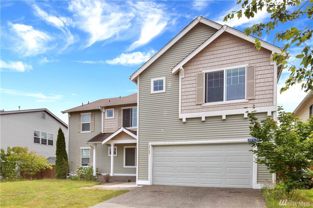4752 Mount Baker Loop - Photo 1