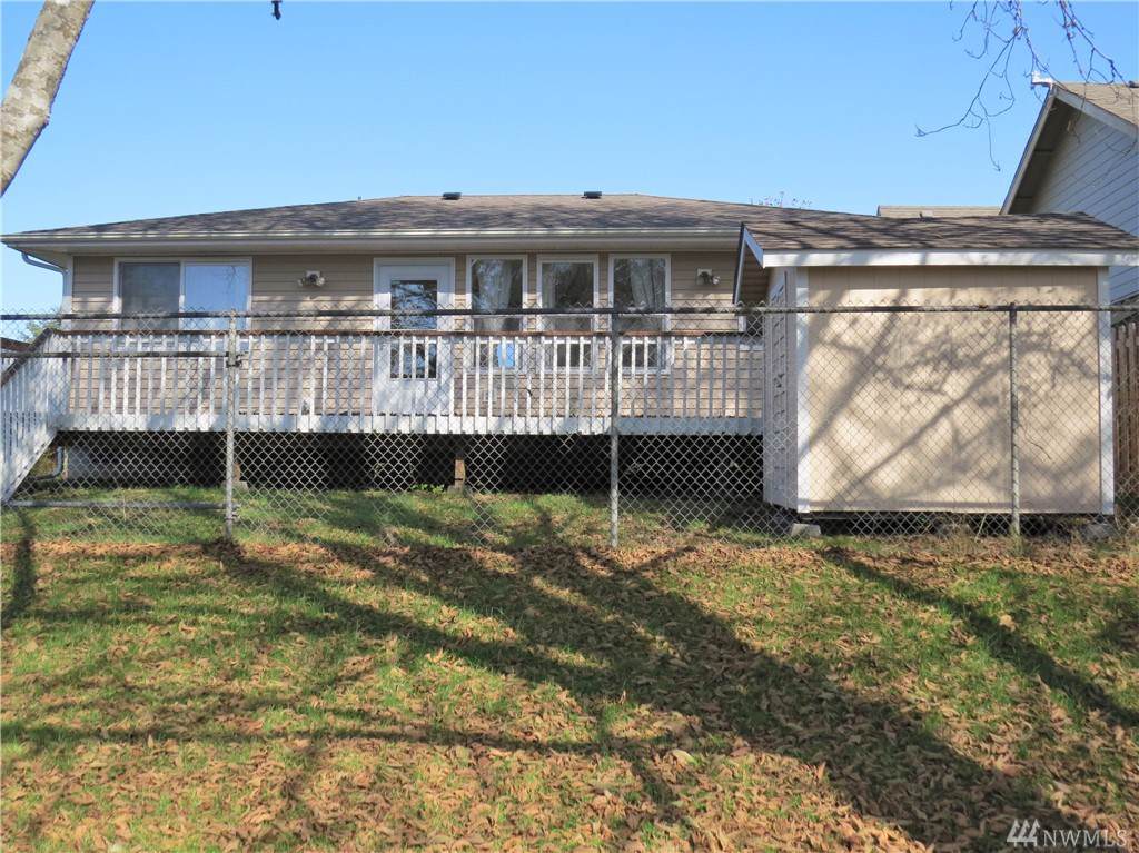 691 Island Circle - Photo 1