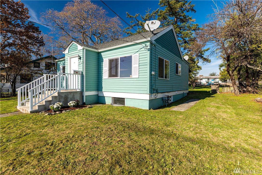 756 Barrington - Photo 1