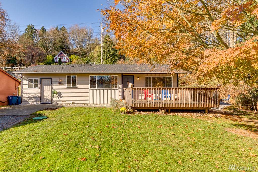 1401 Maple Ave - Photo 1