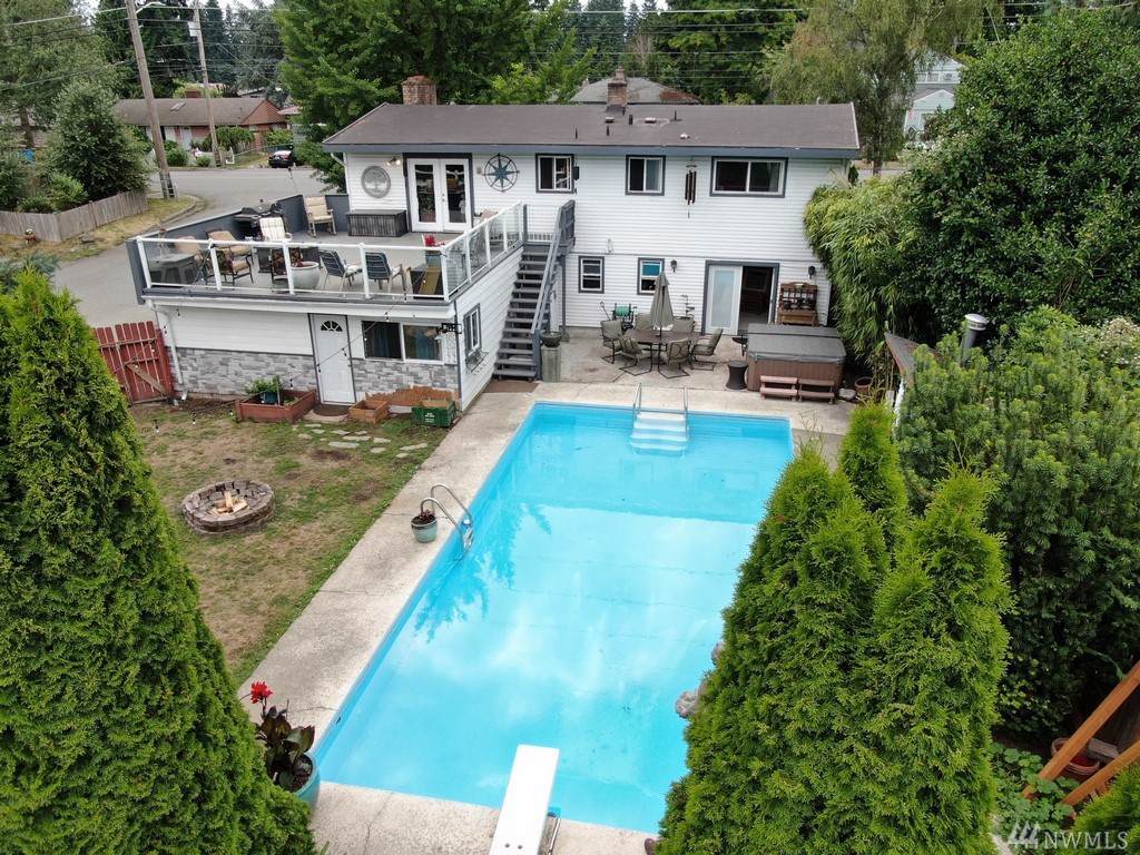 16604 Meridian Ave - Photo 1