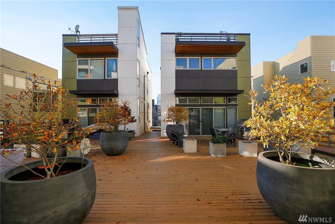 918 14th Ave - Photo 1