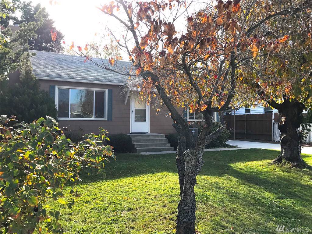 1107 9th St - Photo 1