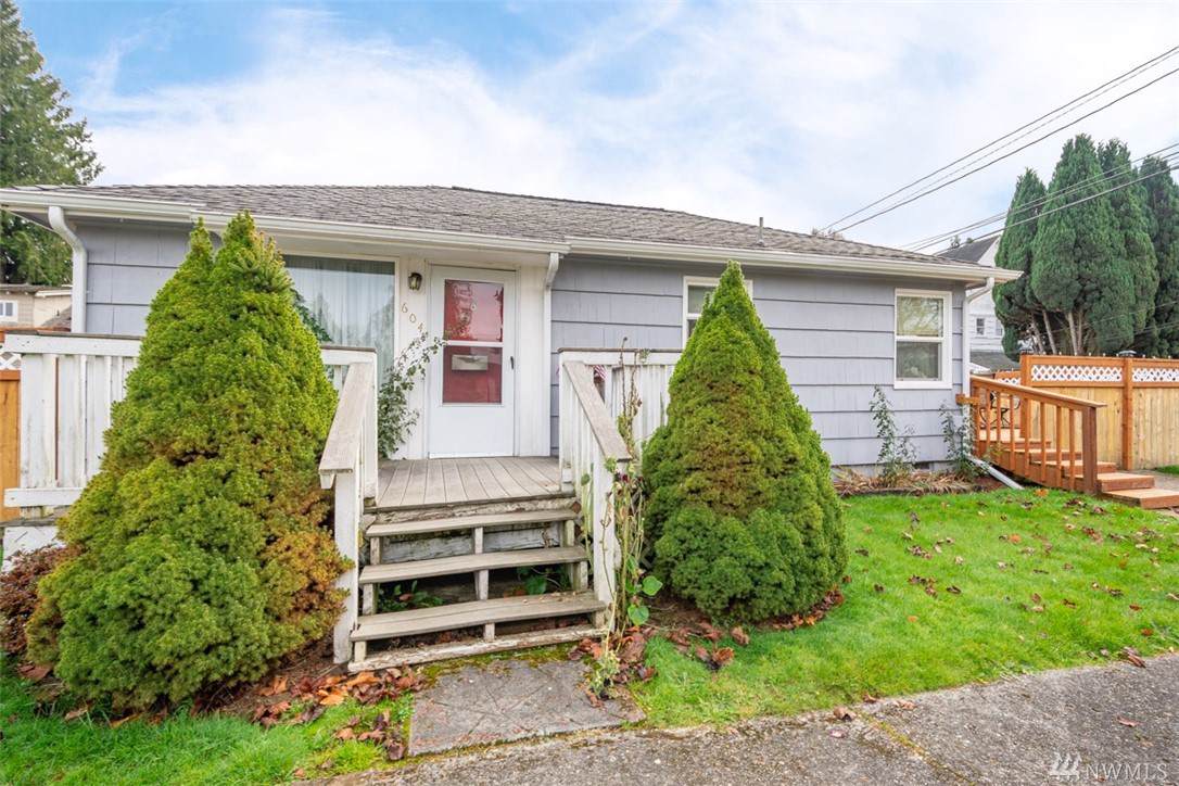 604 Iron St - Photo 1