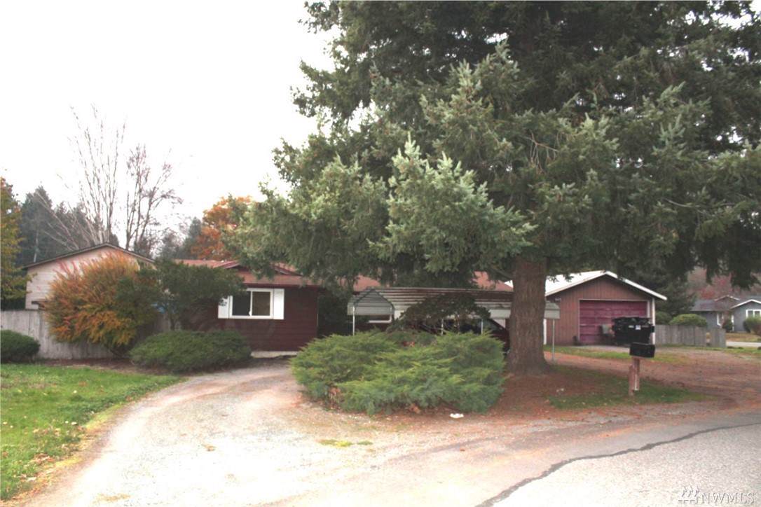 815 Lucas Dr - Photo 1