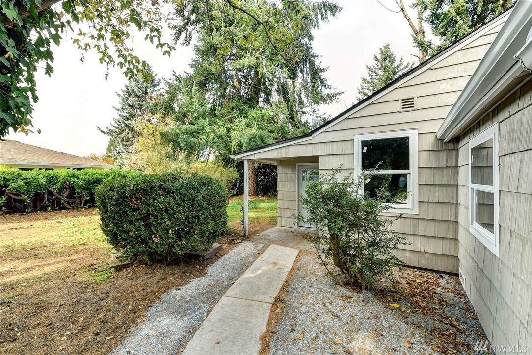 528 144th St - Photo 1