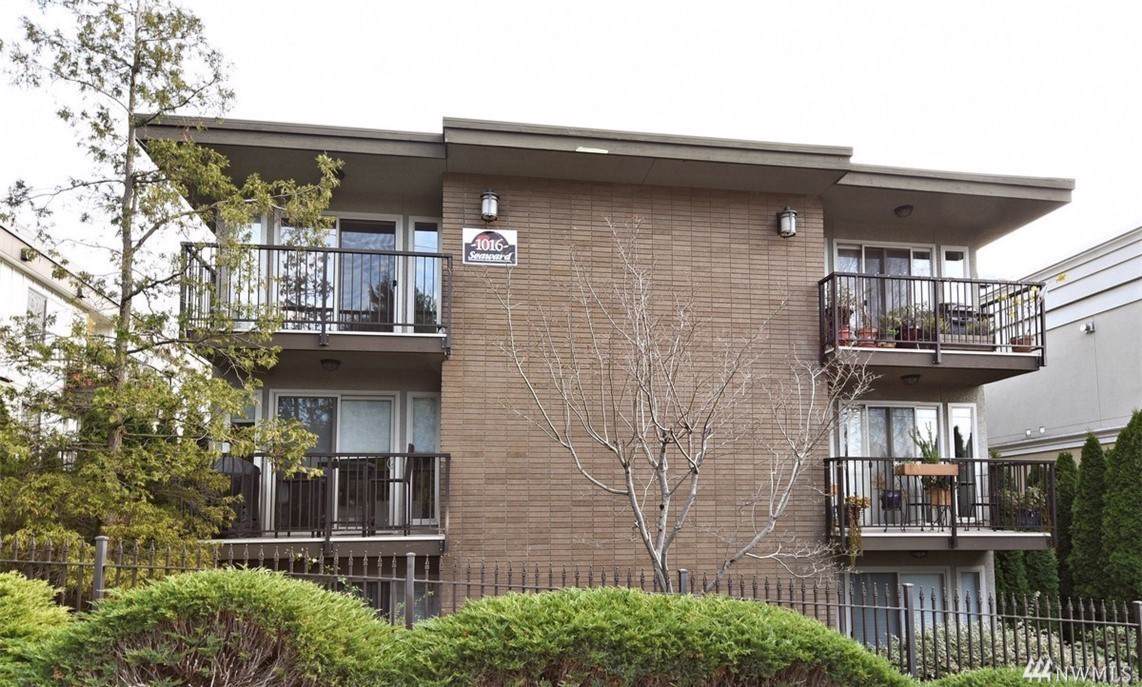 1016 6th Ave - Photo 1