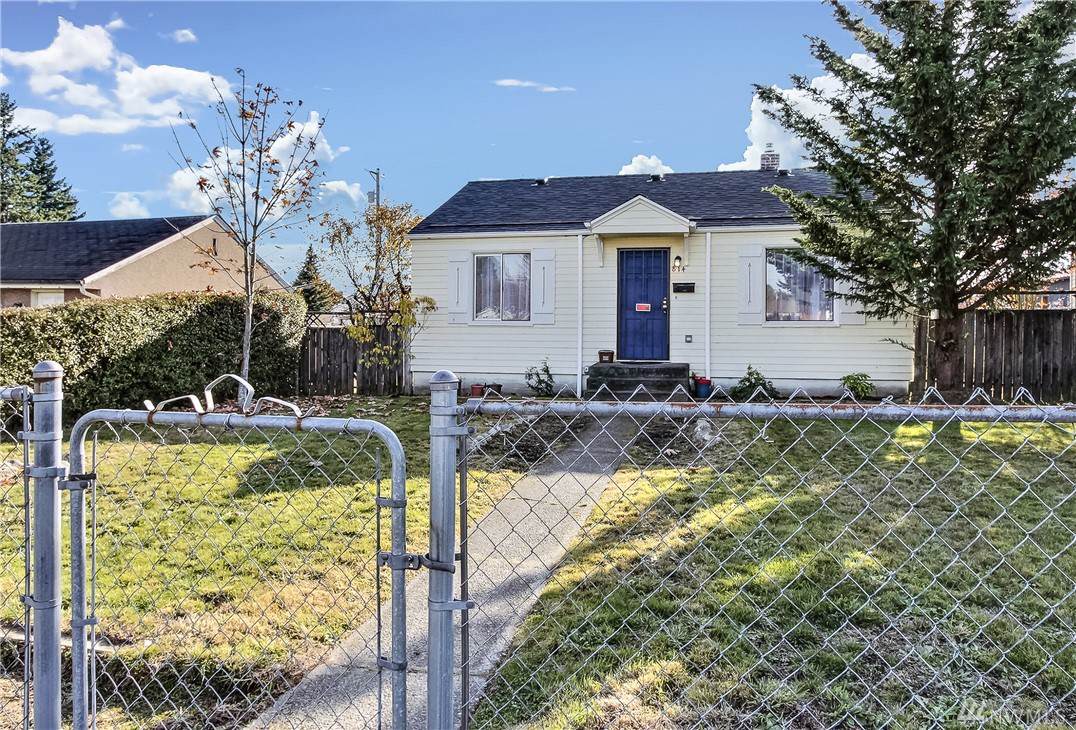 814 61st - Photo 1