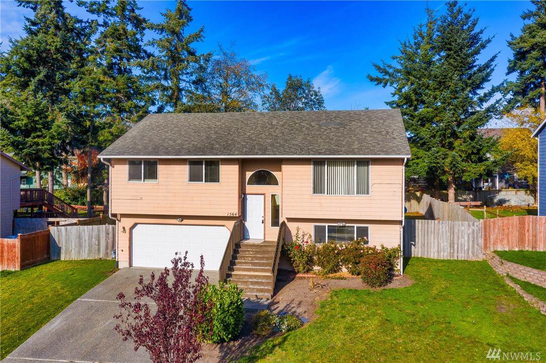 1564 10th Ave - Photo 1