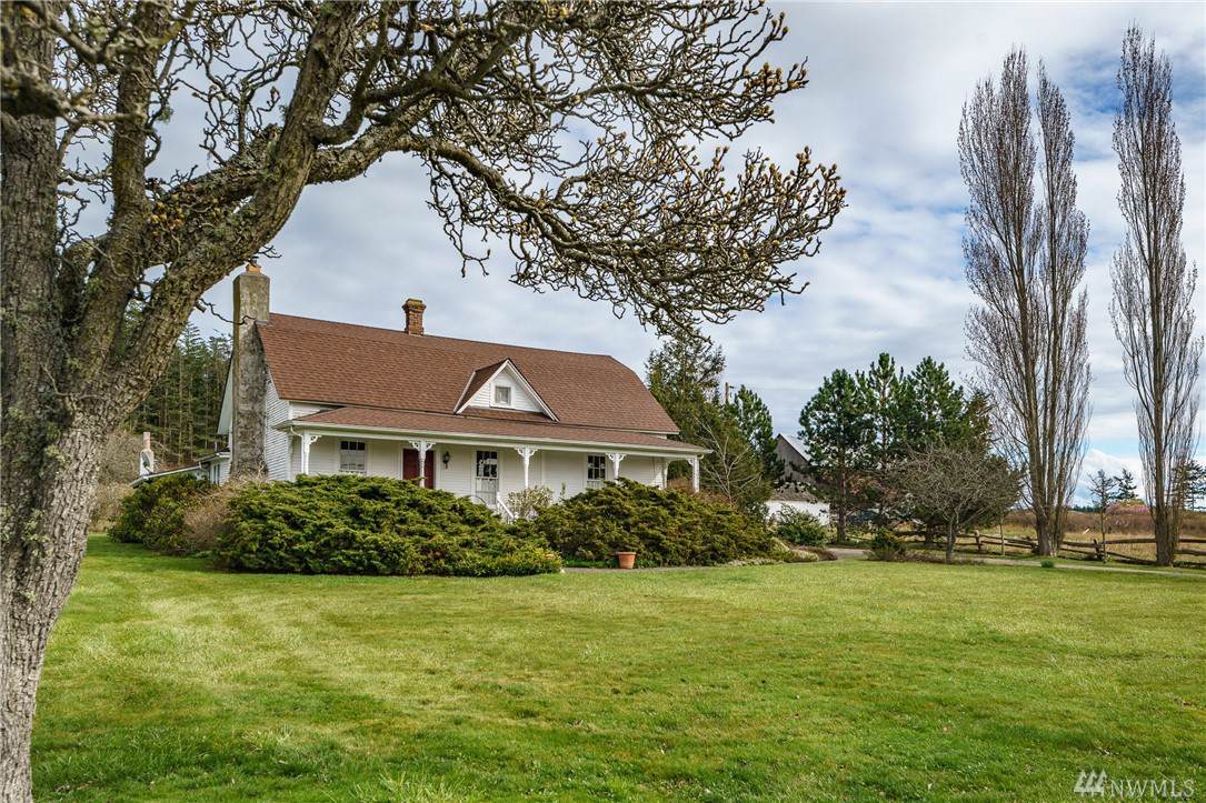 5375 Center Rd - Photo 1