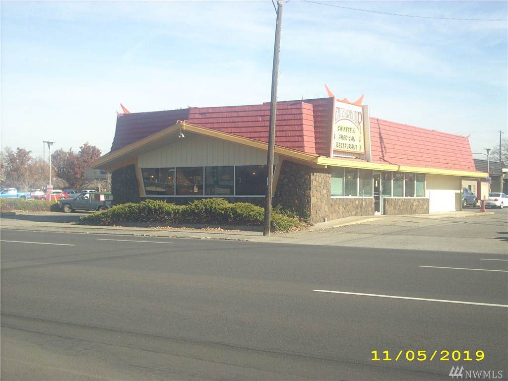 1830 Division St - Photo 1