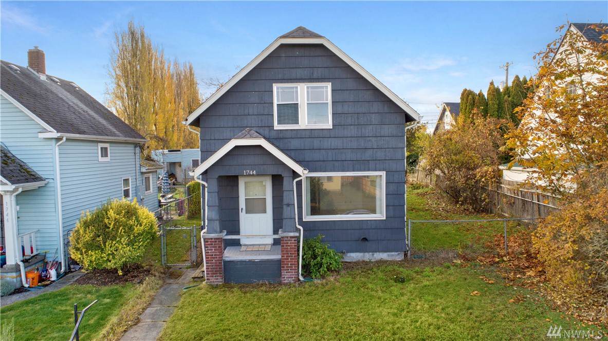 1744 Ainsworth Ave - Photo 1