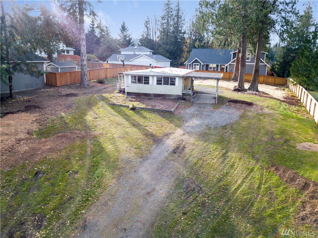 1213 Lakeview St - Photo 1