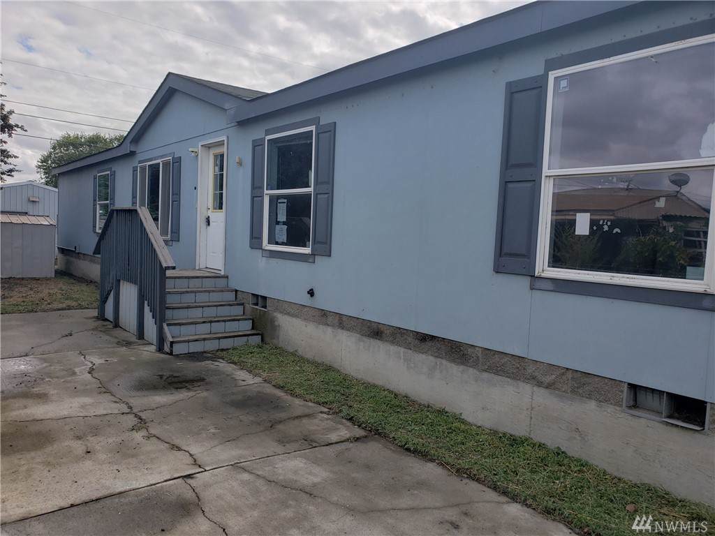 732 Aster St - Photo 1