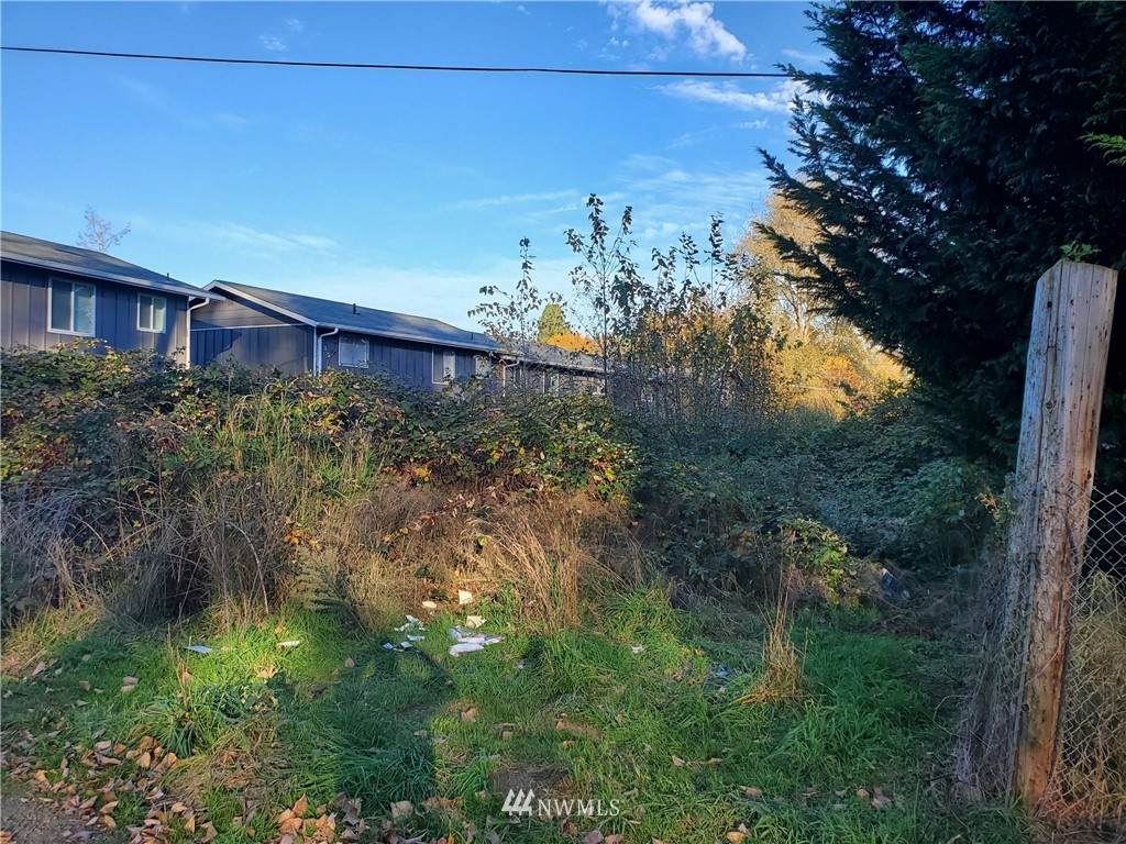 1106 Wood Avenue - Photo 1