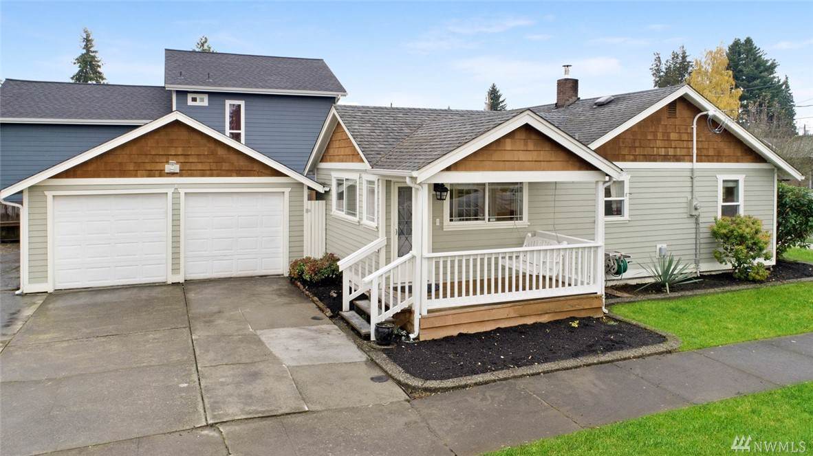 727 6th Ave Nw - Photo 1