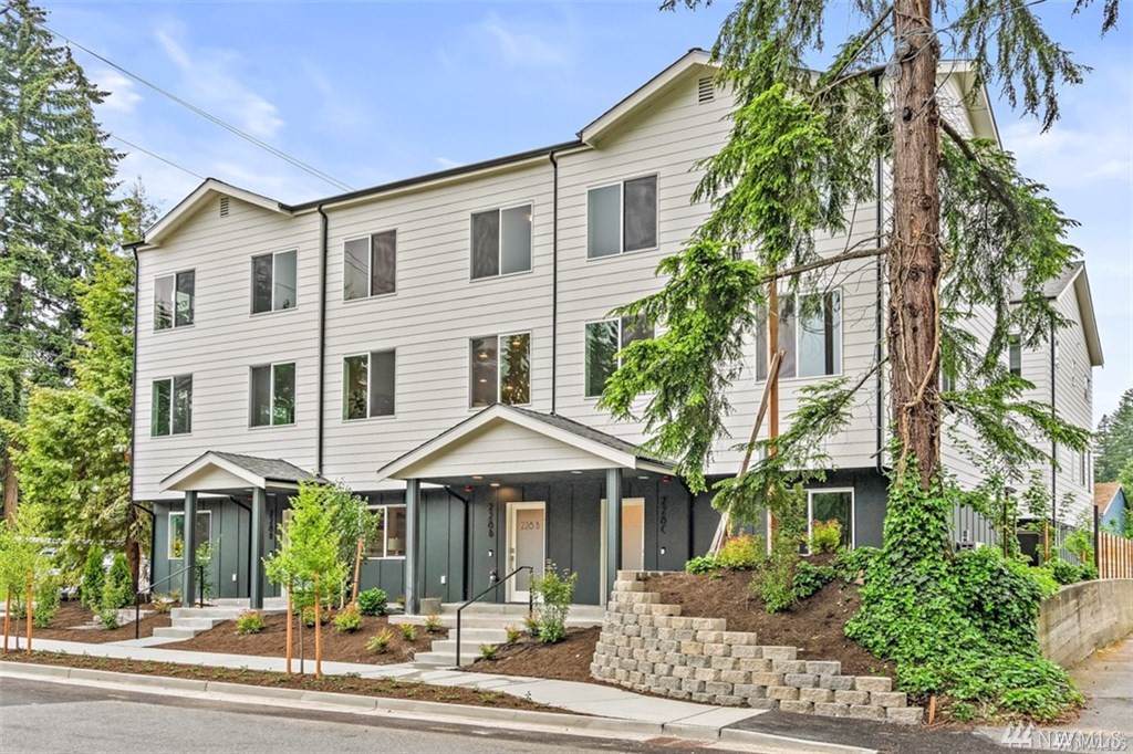 228 180 St - Photo 1
