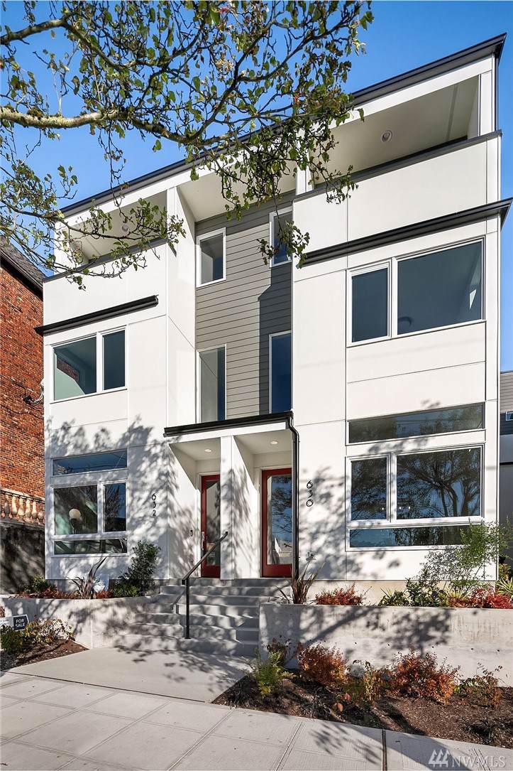 624 10th Ave - Photo 1