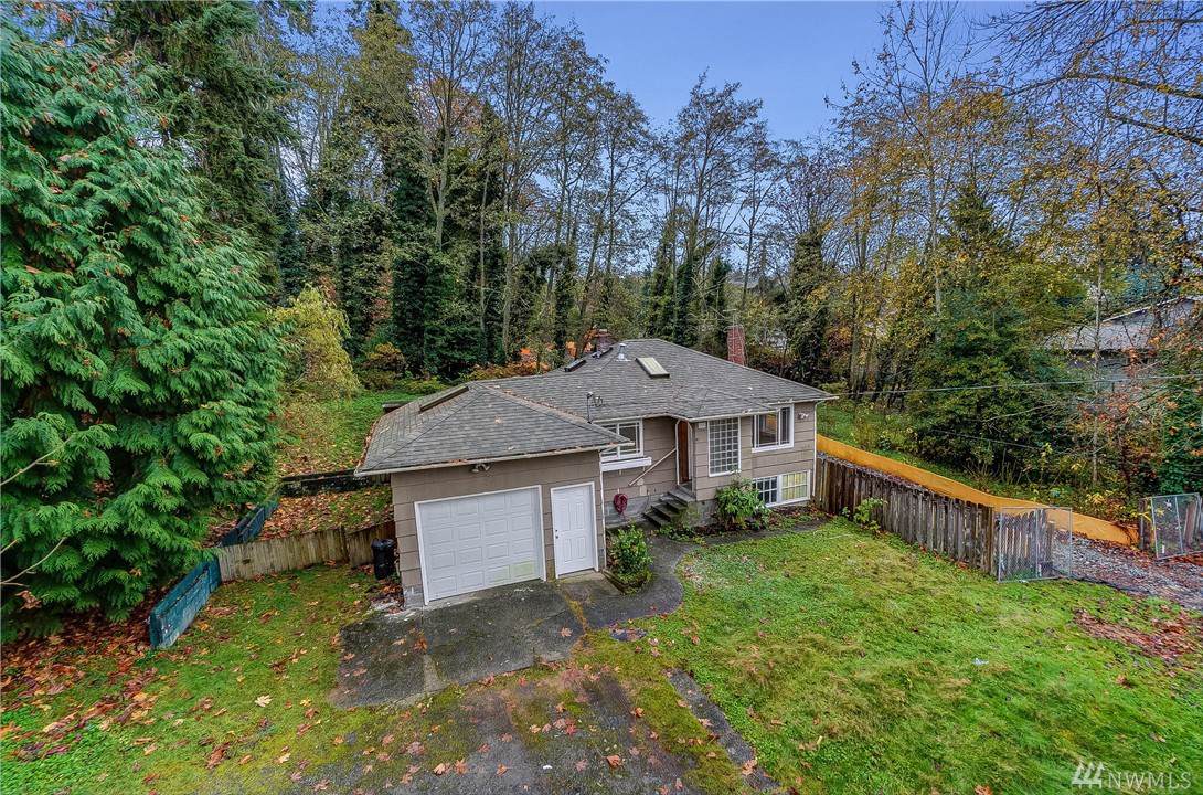105 292nd St - Photo 1