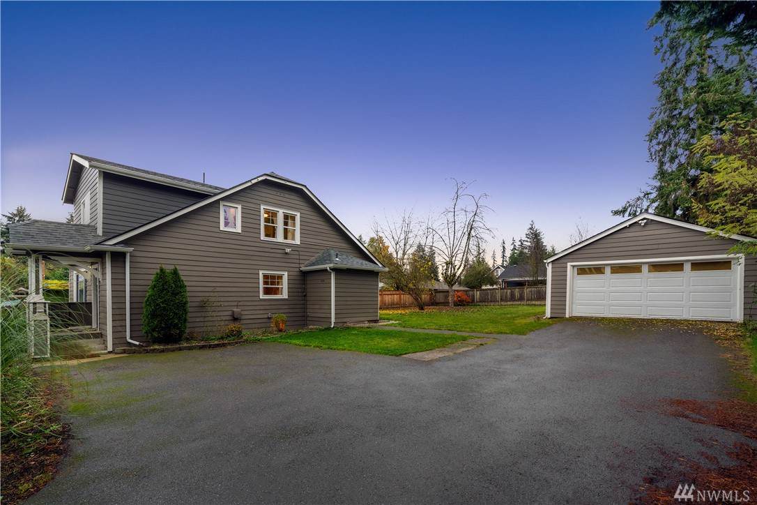 1714 Scenic Dr - Photo 1