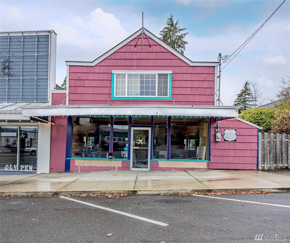 135 Main St - Photo 1