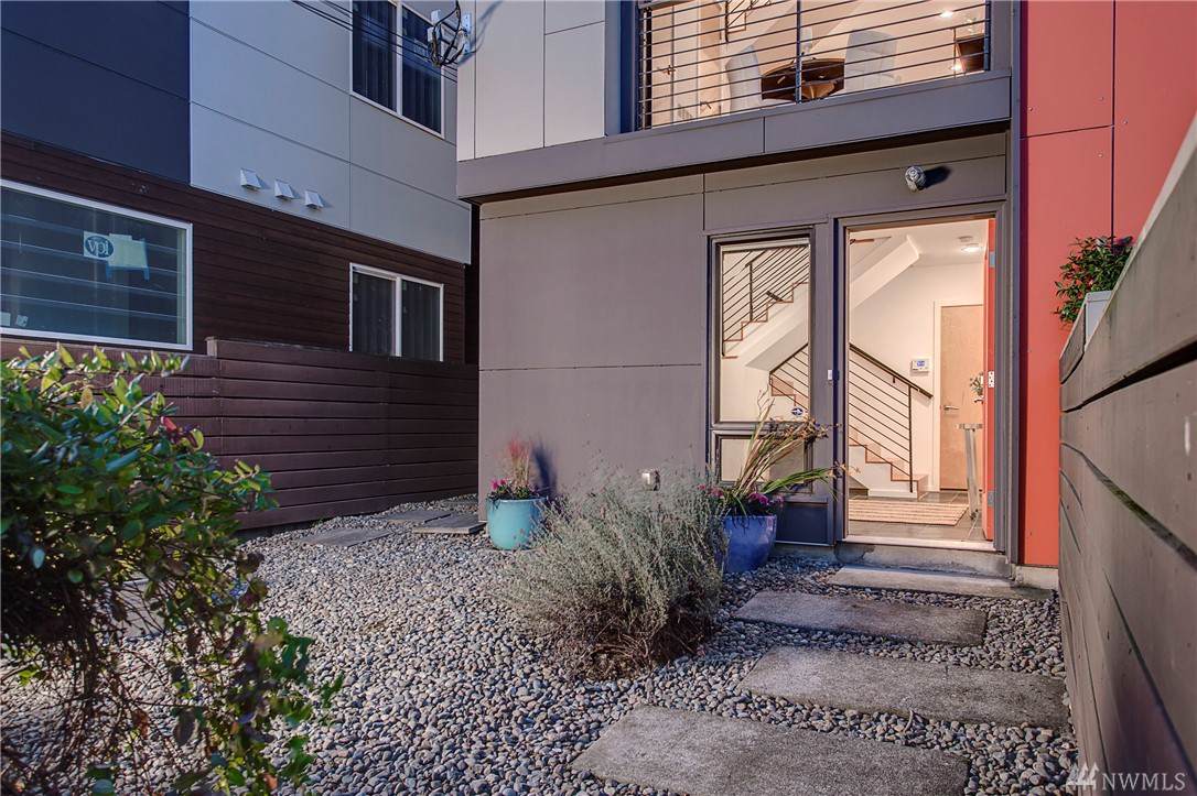 146 21st Ave - Photo 1