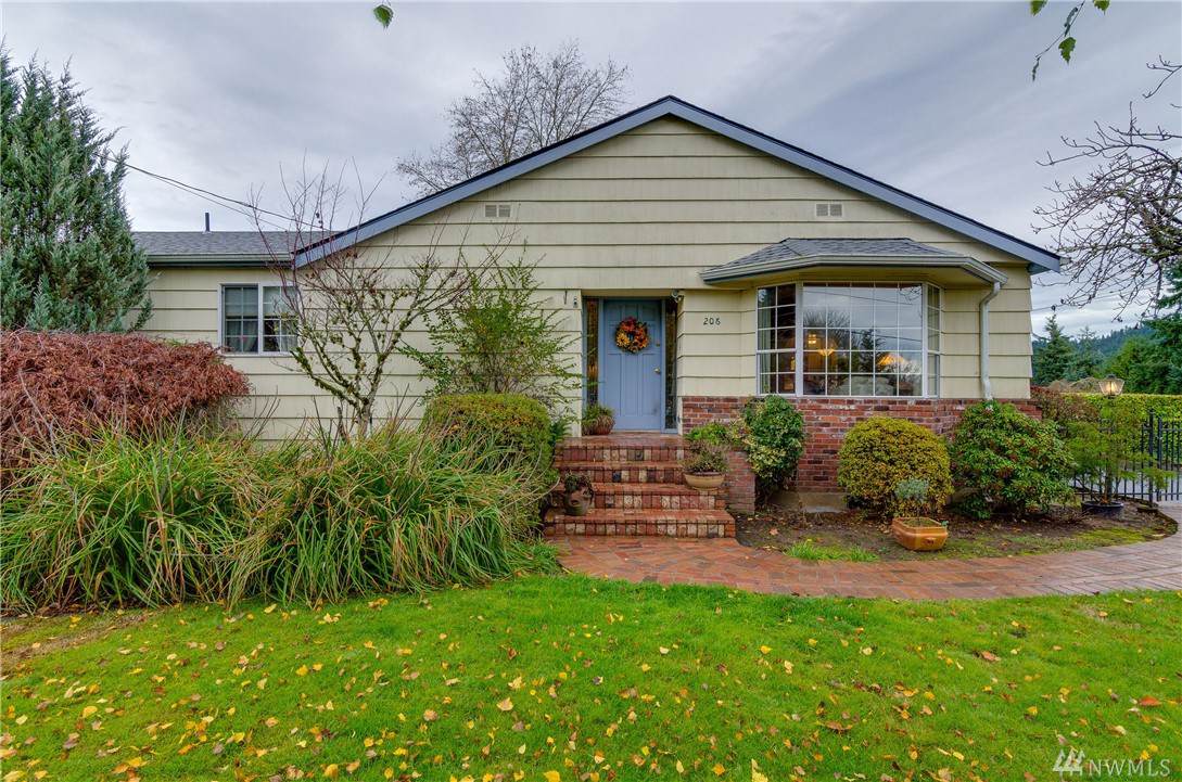 206 21st Ave - Photo 1