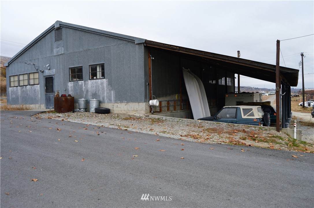 25796 Hwy 97 - Photo 1