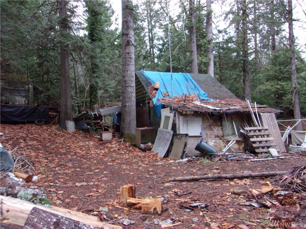 401 Salmon St - Photo 1