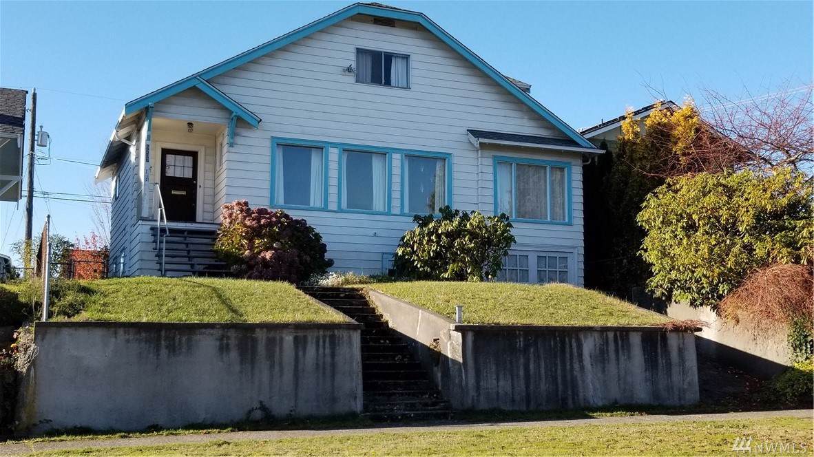 5207 41st Ave - Photo 1