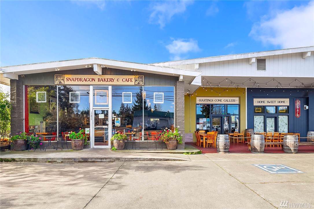 17817 Vashon Hwy - Photo 1