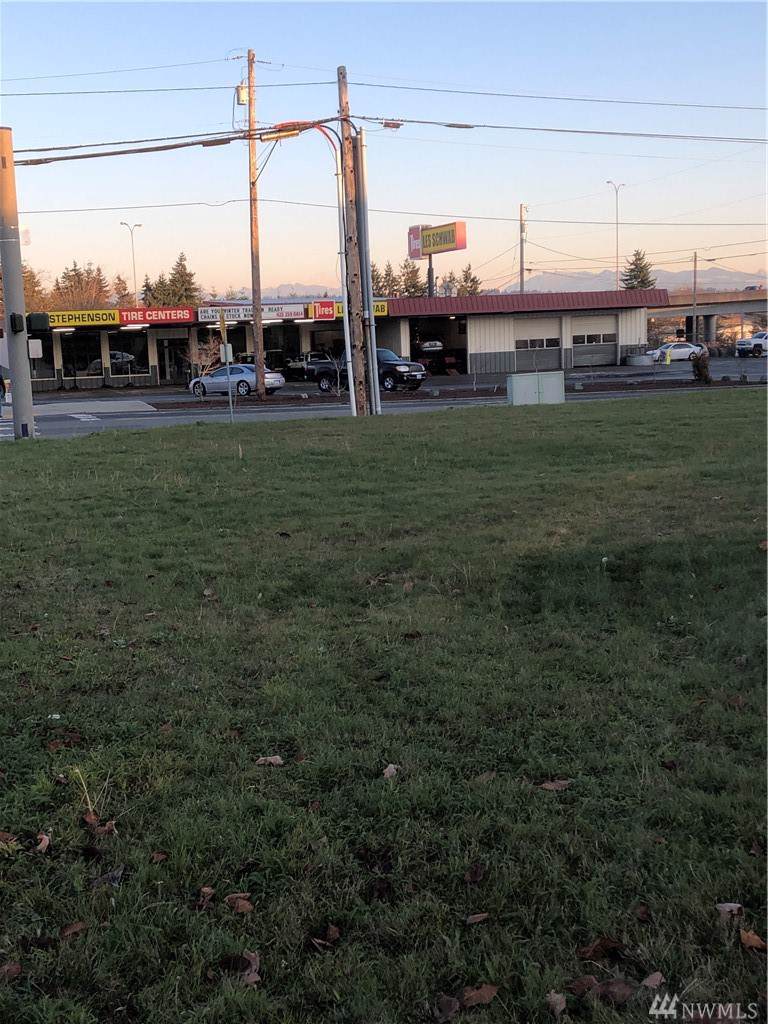 3016 Everett Ave - Photo 1