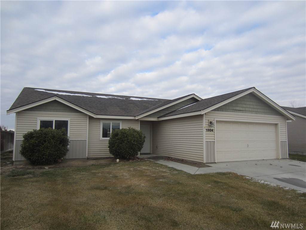 1304 Bonneville St - Photo 1