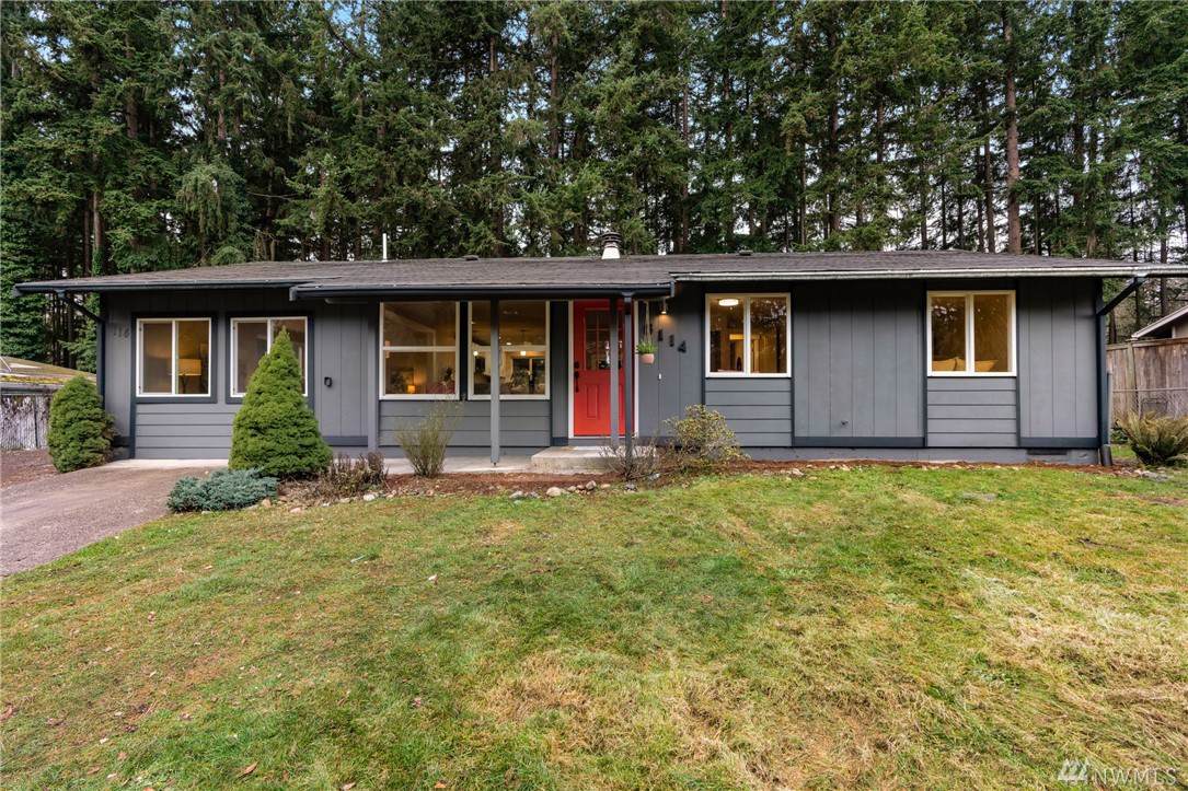 6114 189th Ave Ct - Photo 1