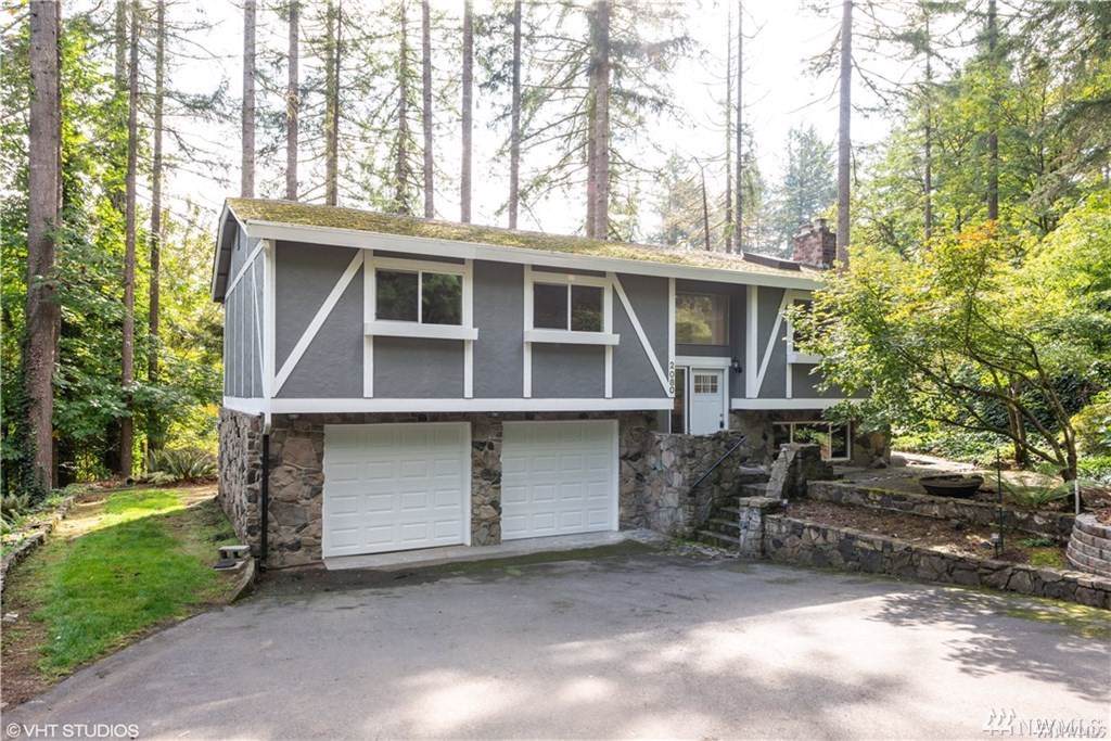 2080 Lakemoor Lane - Photo 1