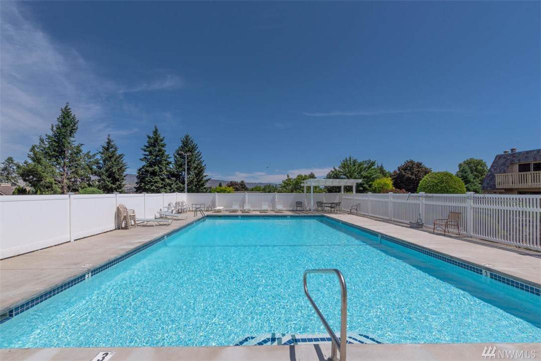1535 Castlerock Ave - Photo 1