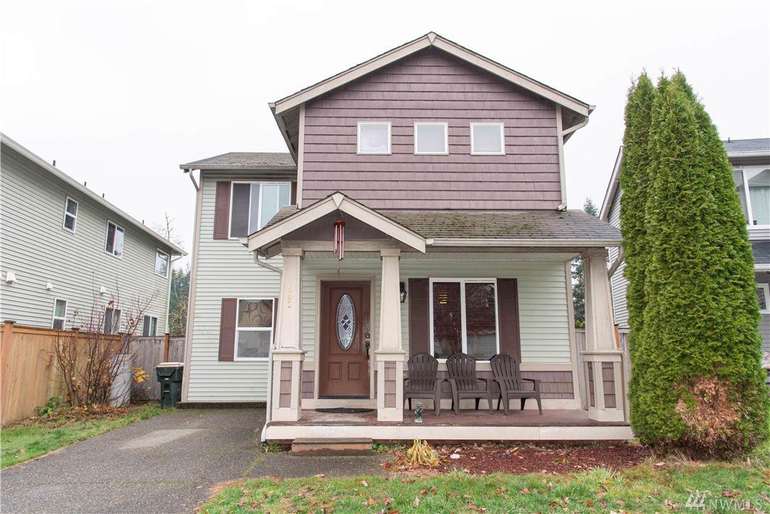 942 G St - Photo 1