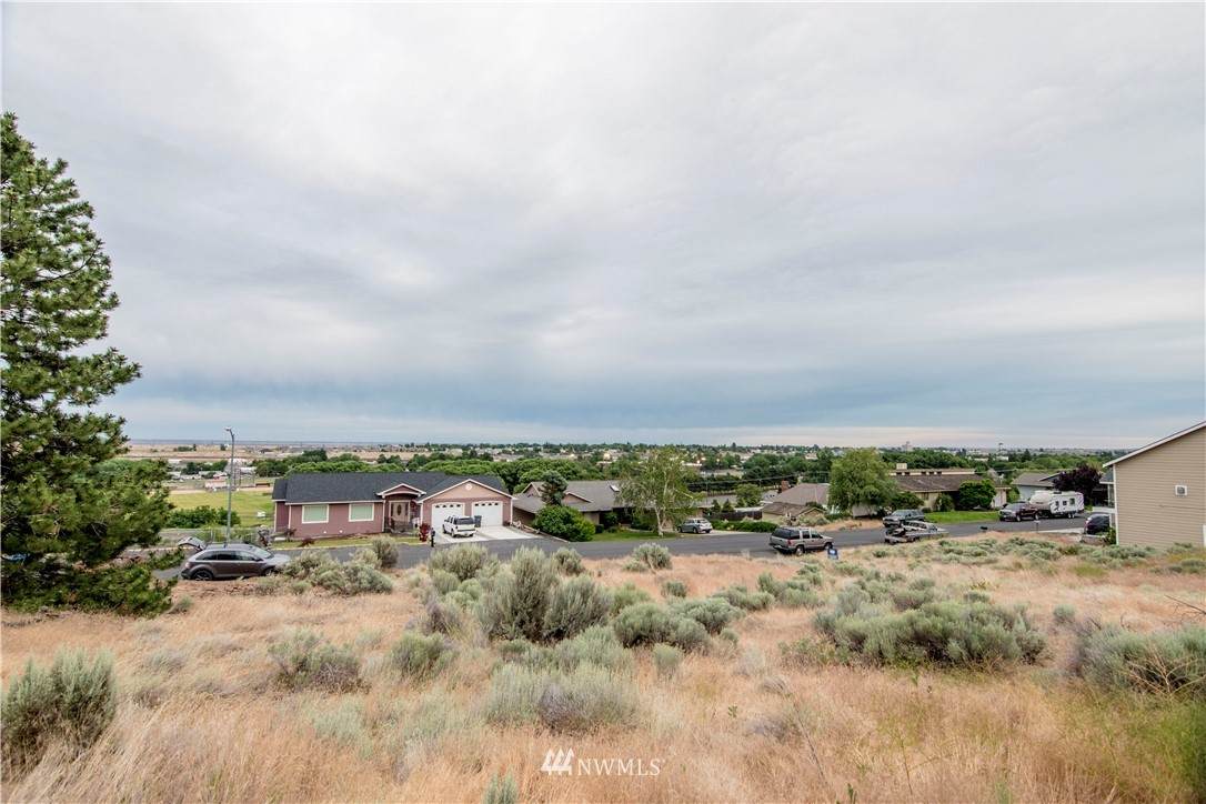 437 Strand Road - Photo 1