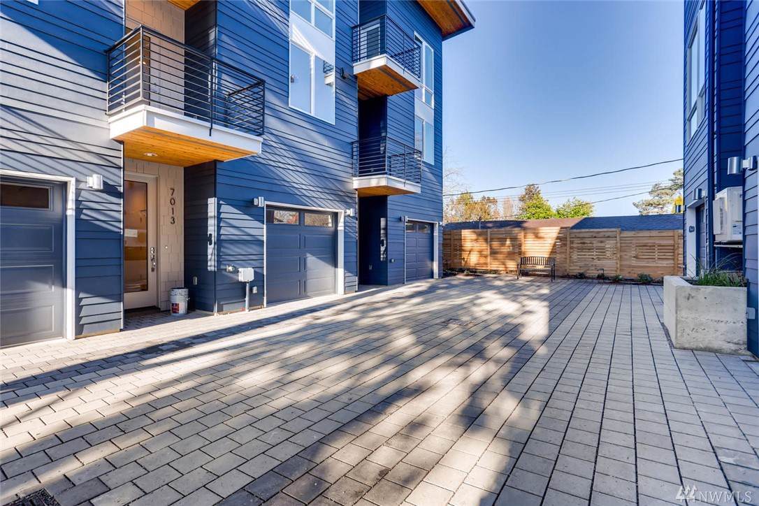 7017 42nd Ave - Photo 1