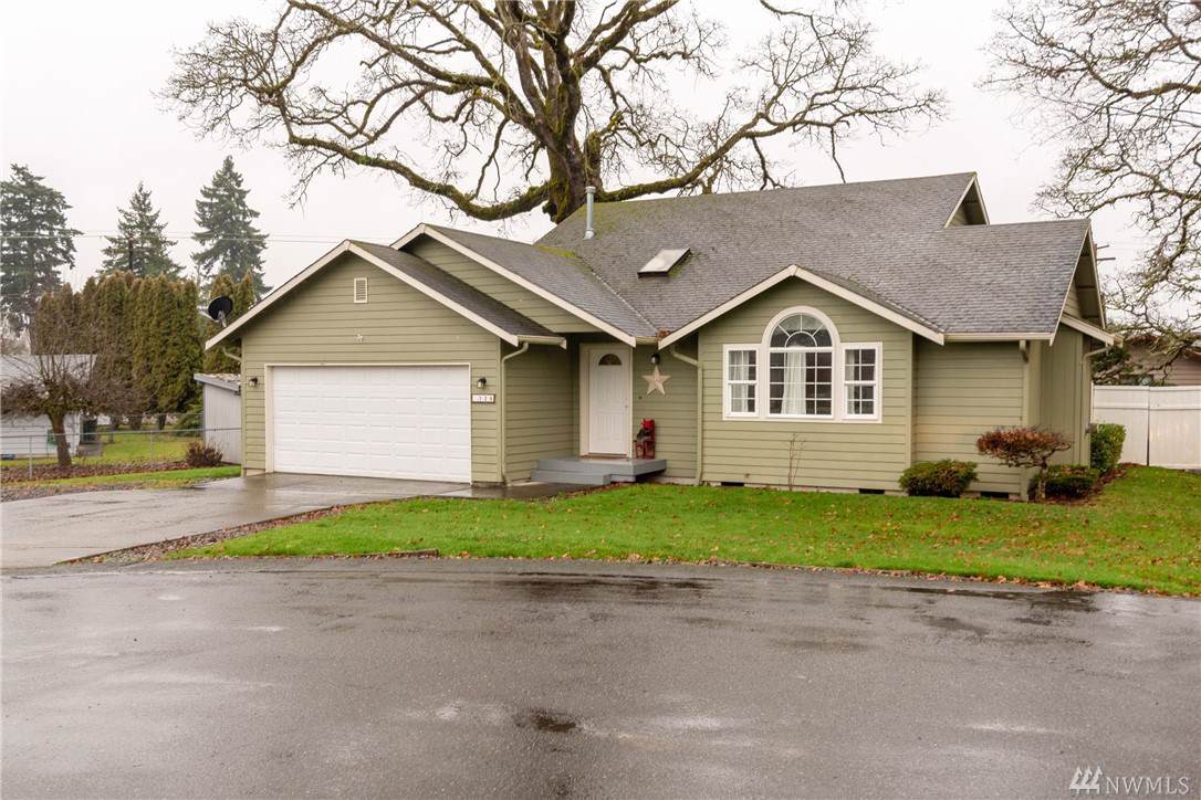 129 Trevor Lane - Photo 1